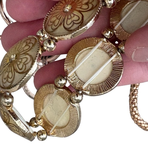 Lot of 6 Gold Tone Bracelets Victoria Secret Reiss - Picture 8 of 11